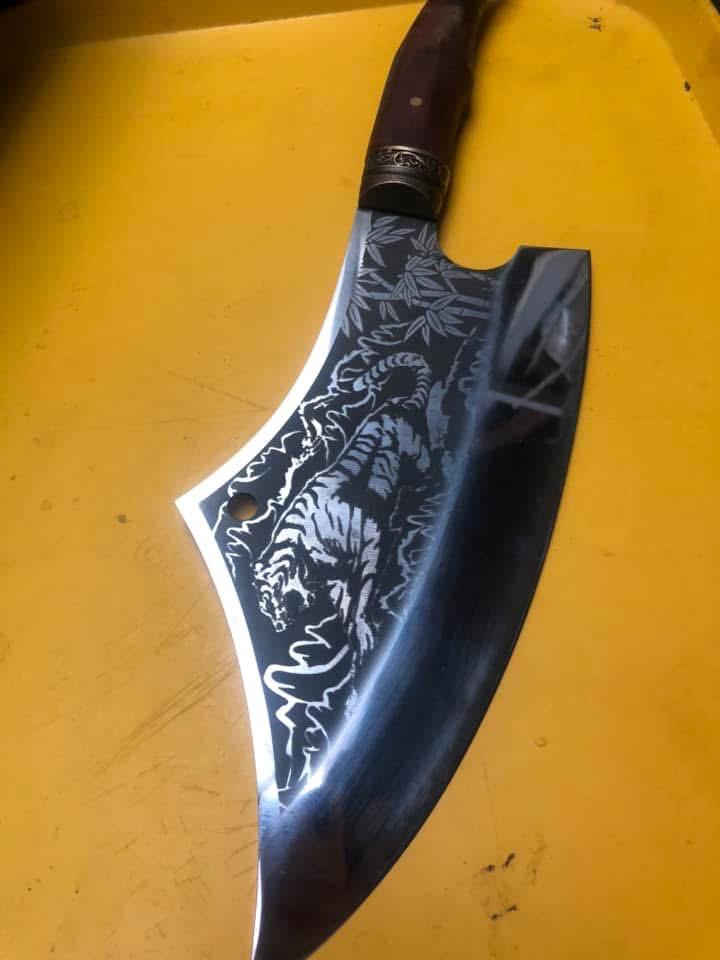 Couteau hachoir asiatique brillant